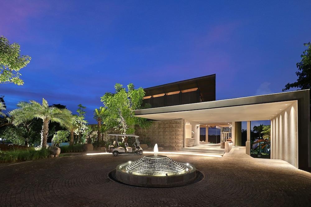 Hotel Cross Bali Breakers à Jimbaran Extérieur photo