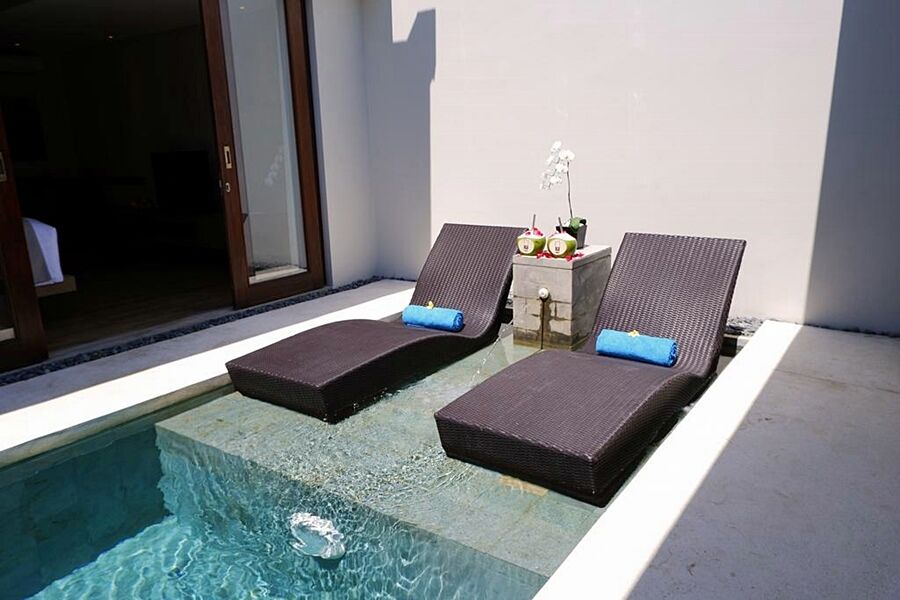 Hotel Cross Bali Breakers à Jimbaran Extérieur photo